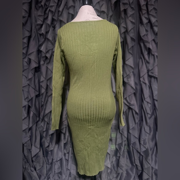 Fashion Nova, size 1X, Green - Picture 3 of 7